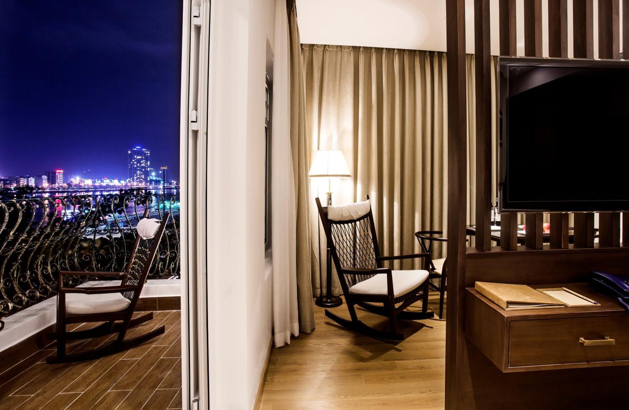 Di Lusso Boutique Hotel Riverside Danang Bagian luar foto